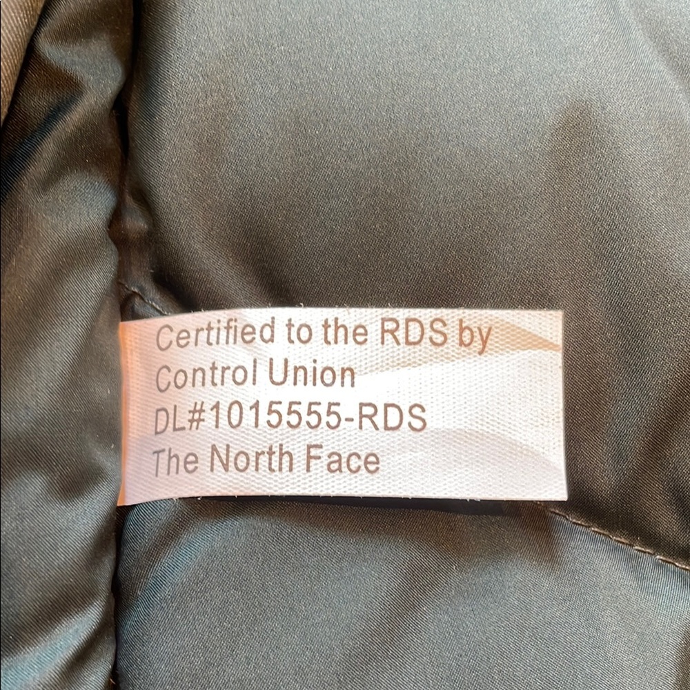 The North Face NWOT Puffer Vest, Emerald Green, Woman’s, 550 Down Fill, Size L - Picture 13 of 13